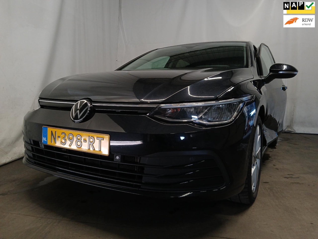 Volkswagen Golf - 1.0 TSI Life - Clima - Cruise - Display - Schade - BTW - AutoWereld.nl