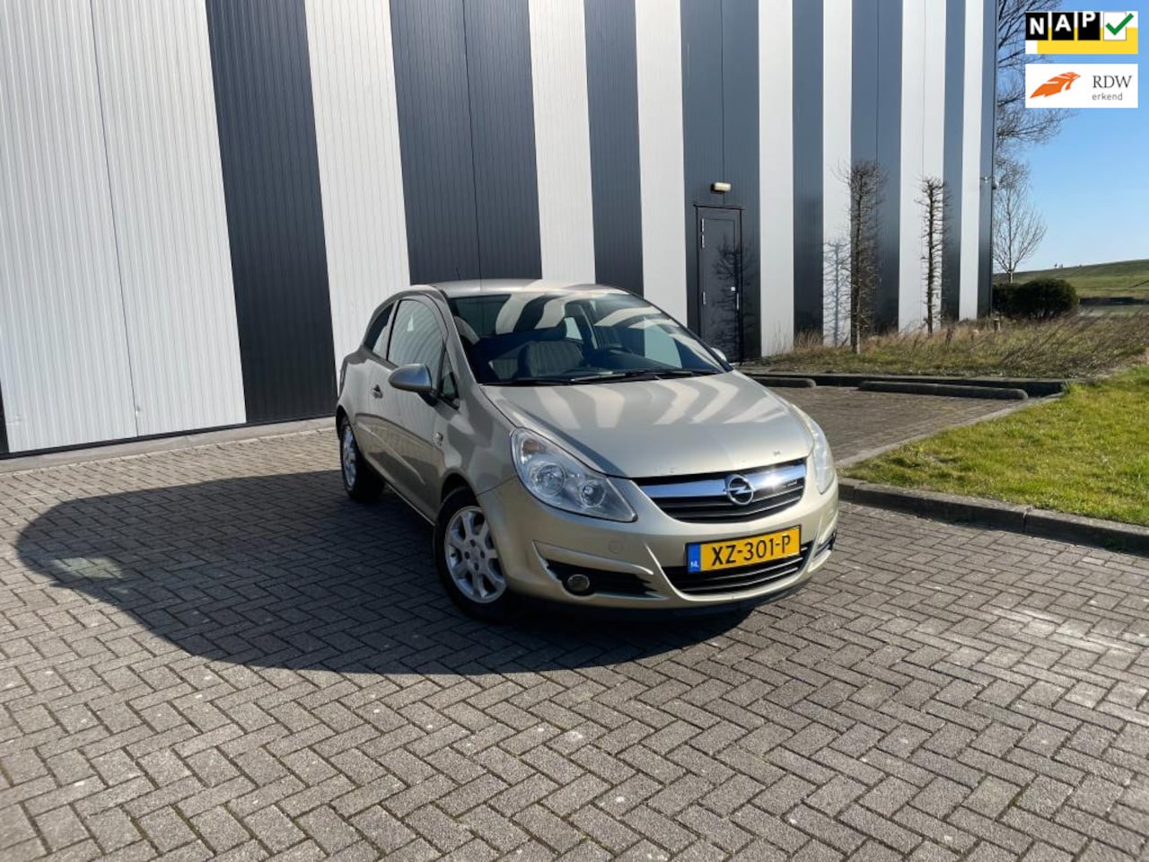 Opel Corsa - 1.4-16V Active Nw APK-Airco-Cruise-ElekPakket-2Sleutels - AutoWereld.nl