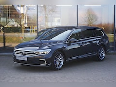 Volkswagen Passat Variant - 1.4 TSI 218 PK PHEV GTE Business, Leder, Panoramadak, Trekhaak, 4 x Stoelverwarming