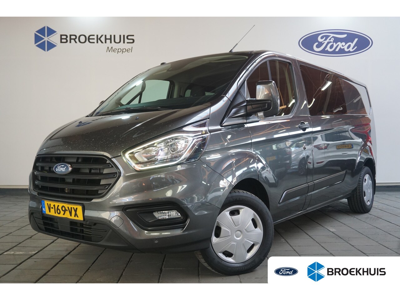 Ford Transit Custom - 320 2.0 TDCI L2H1 Trend Dubbel Cabine | 130pk | Trekhaak | Voorruitverwarming | | 2 zitpla - AutoWereld.nl