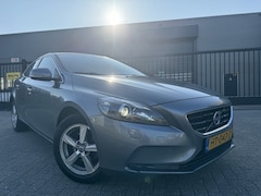 Volvo V40 - 2.0 D2 Ocean Race Xenon|Leer|Keyless