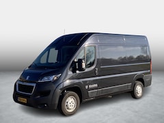 Peugeot Boxer - 335 2.2 BlueHDi 165 L2H2 Asphalt | Trekhaak | Luxe Boxer | Zwart | Parkeer camera |