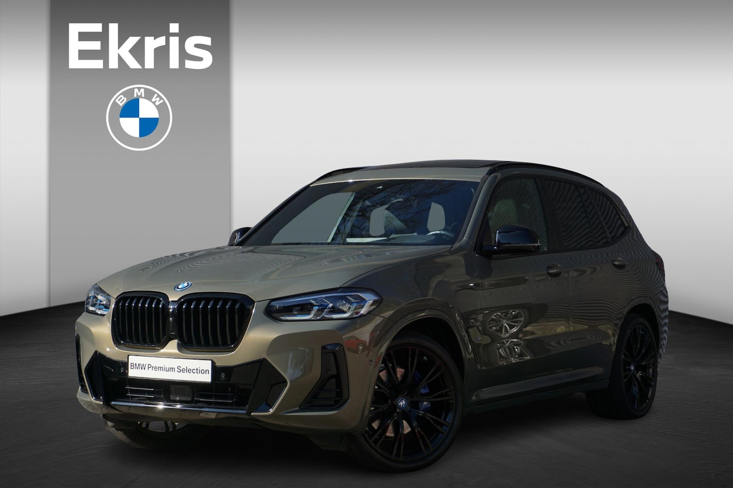 BMW X3 - xDrive30e High Executive M Sportpakket | High Executive | Safety Pack | Glazen panoramadak - AutoWereld.nl