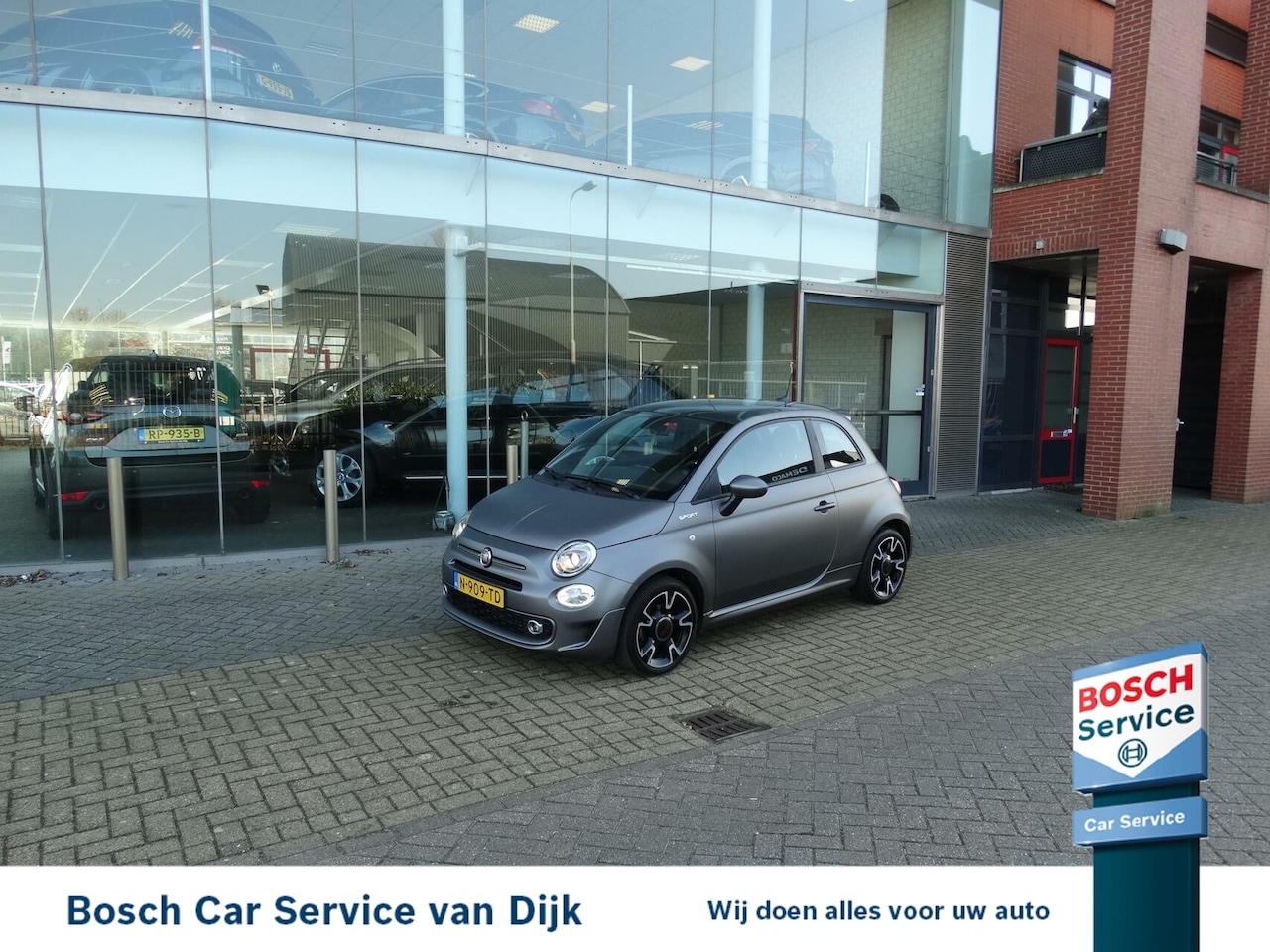 Fiat 500 - 1.0 Hybrid Sport Panoramadak / Mat grijs / 1e eig. - AutoWereld.nl