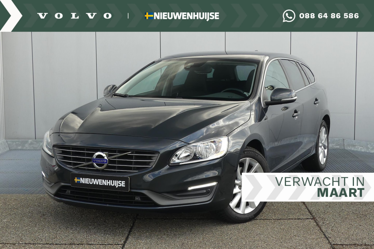 Volvo V60 - 150pk Momentum | Navi | Stoelverwarming | Park Assist | Trekhaak | Getint Glas | Verwarmba - AutoWereld.nl