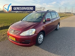 Toyota Avensis Verso - 2.0i Linea Luna 7p. AIRCO | TREKHAAK