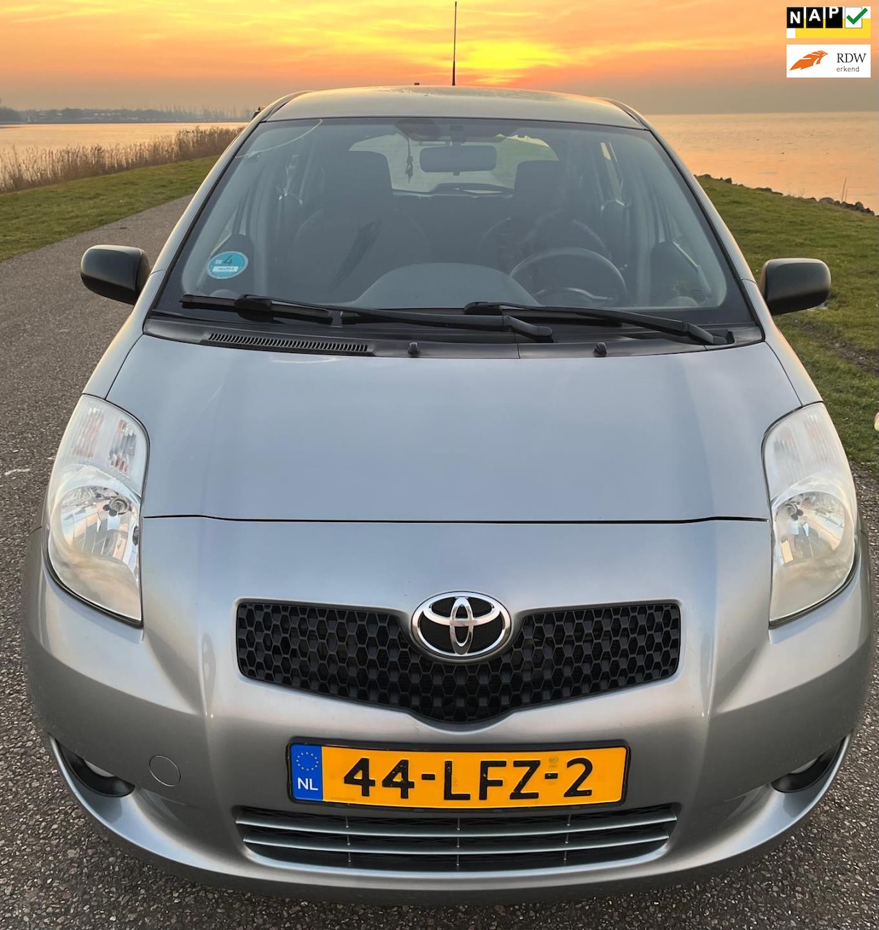 Toyota Yaris - 1.3 VVTi Cool* Met Nieuwe APK* NAP* Airco* 5Deurs* Elektrische buiten spigels - AutoWereld.nl