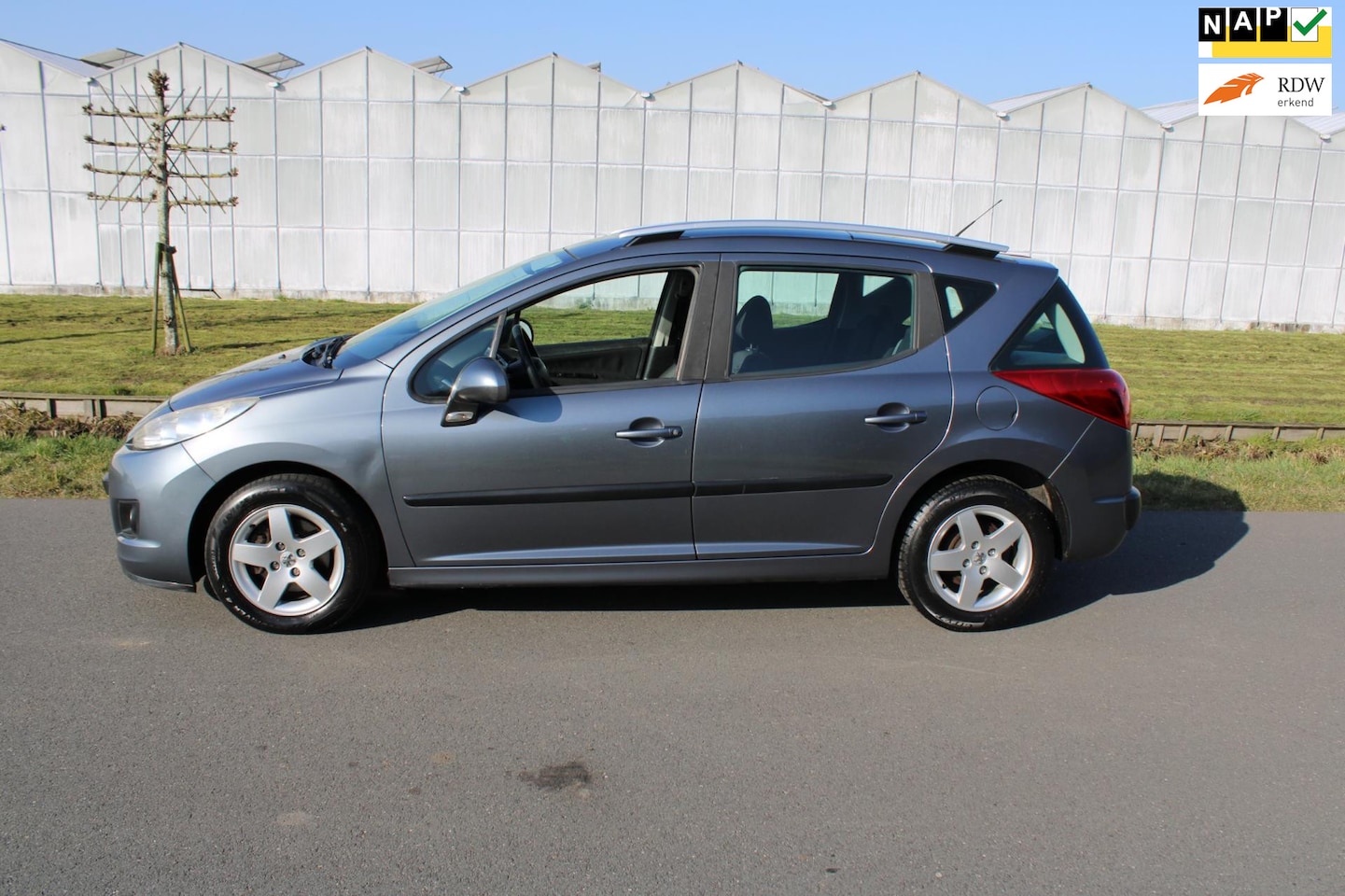 Peugeot 207 SW - 1.4 VTi X-line met Airco en Panoramadak - AutoWereld.nl