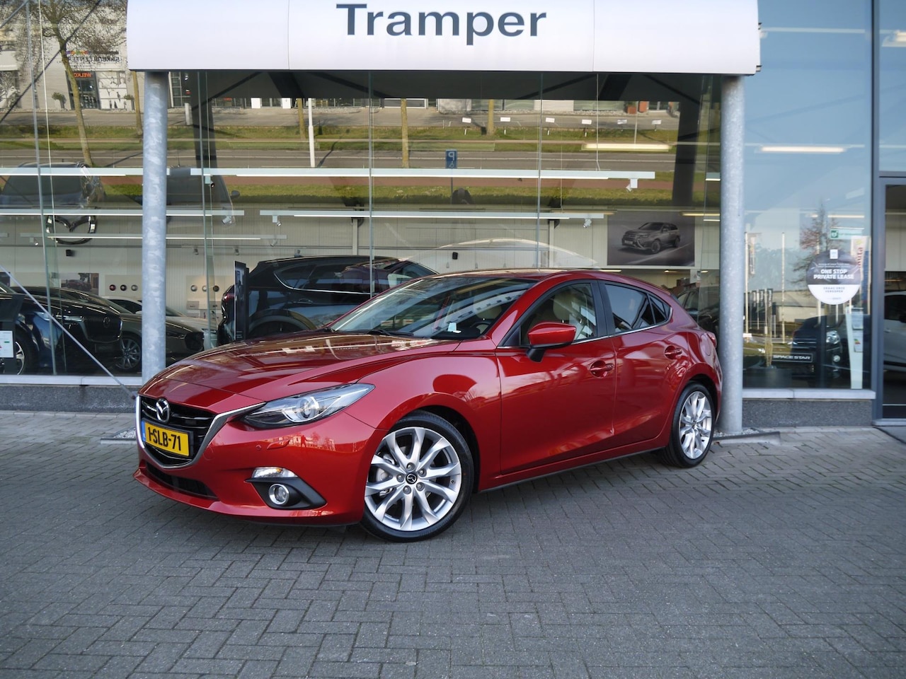 Mazda 3 - 2.0 GT-M|Trekhaak|Leer|BOSE|Rijklaar - AutoWereld.nl