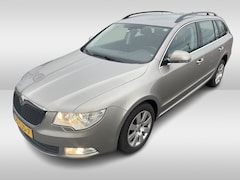 Skoda Superb Combi - 1.4 TSI Comfort Business Line Leuke Superb combi bij 287760 op 6 2 23 nieuwe moter en kett