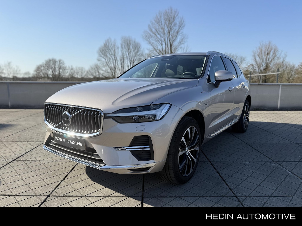 Volvo XC60 - 2.0 T8 Plug-in hybrid AWD Ultimate Bright Nappa leder met ventilatie en massage | Panorama - AutoWereld.nl