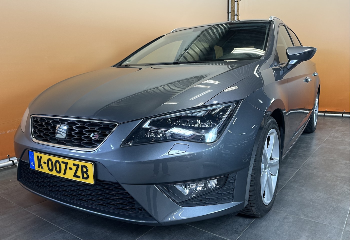 Seat Leon ST - 1.4 TSI FR trekhaak navigatie - AutoWereld.nl