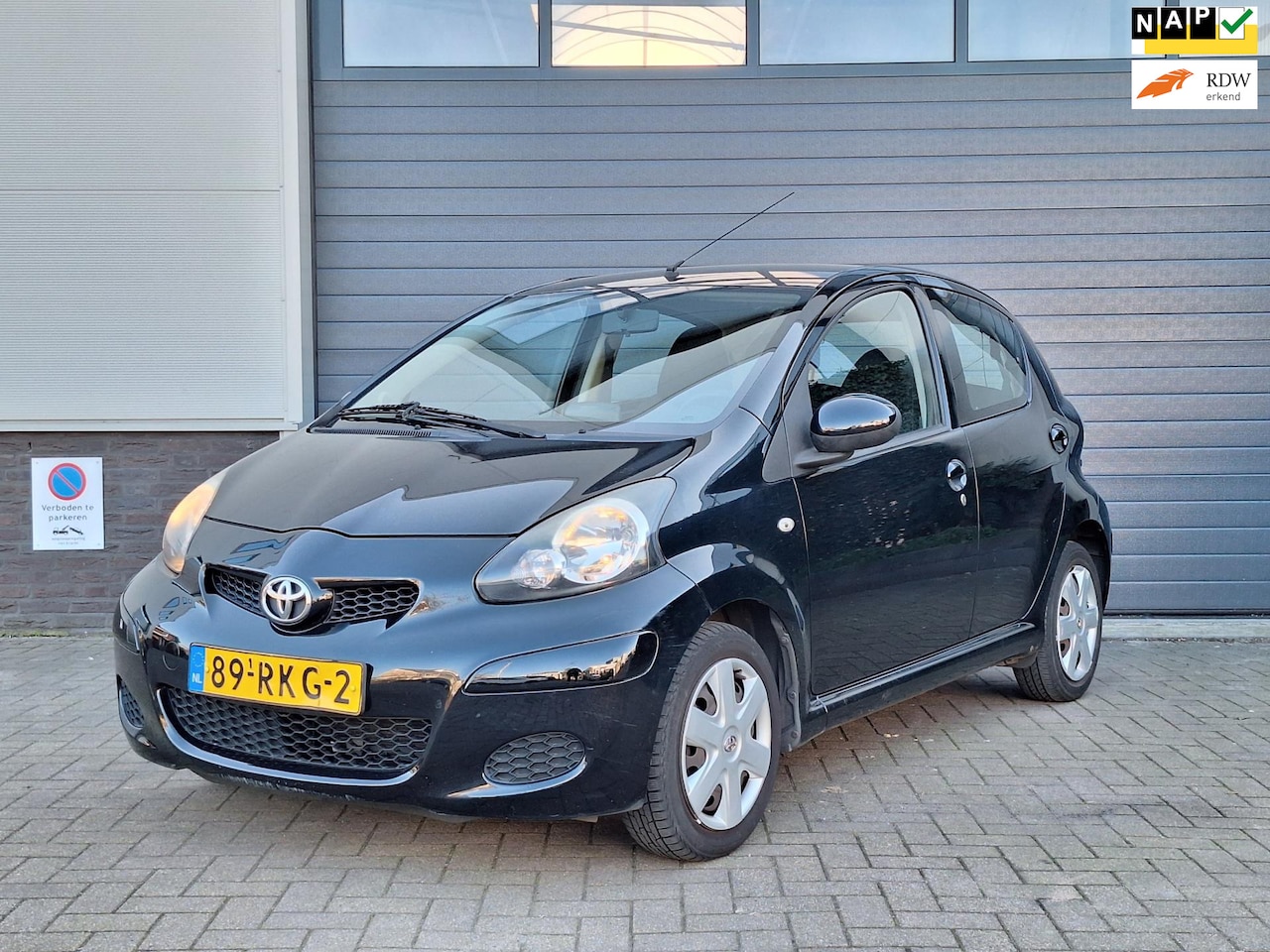 Toyota Aygo - | 1.0-12V Comfort Navigator | Tomtom | Airco | - AutoWereld.nl