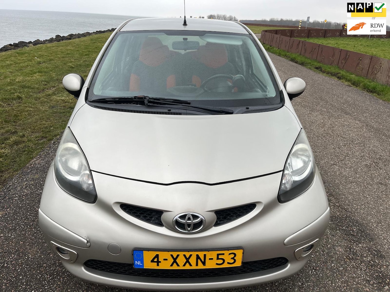 Toyota Aygo - 1.0-12V* NAP* APK* 5Deurs* Airco - AutoWereld.nl