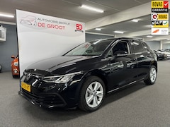 Volkswagen Golf - 1.0 eTSI Life / NL-auto, Automaat, 52.679KM