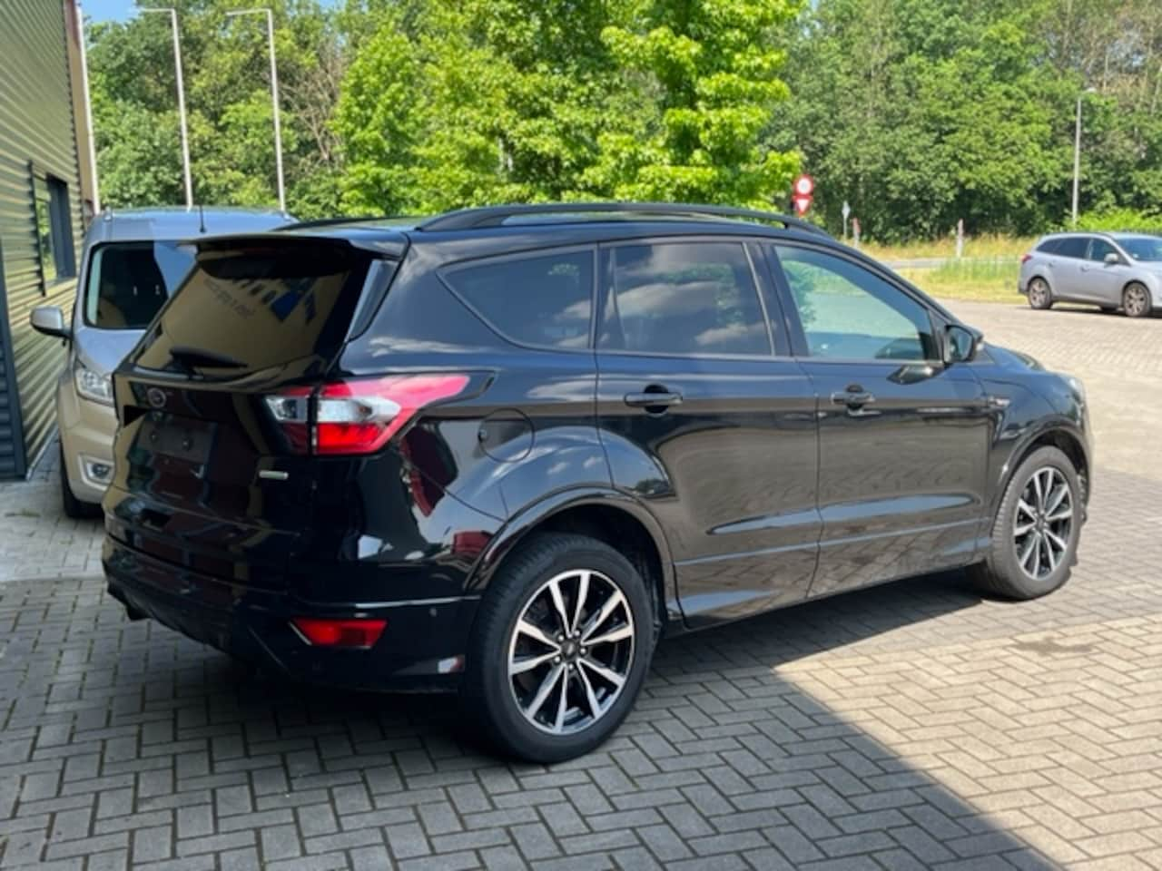 Ford Kuga - 1.5 150 pk ST-Line - AutoWereld.nl