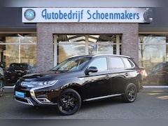 Mitsubishi Outlander - 2.4 PHEV Intense CAMERA TREKHAAK-AFN ALCANTARA/LEER DAB KEYLESS 18"LMV STOELVERWARMING ENZ