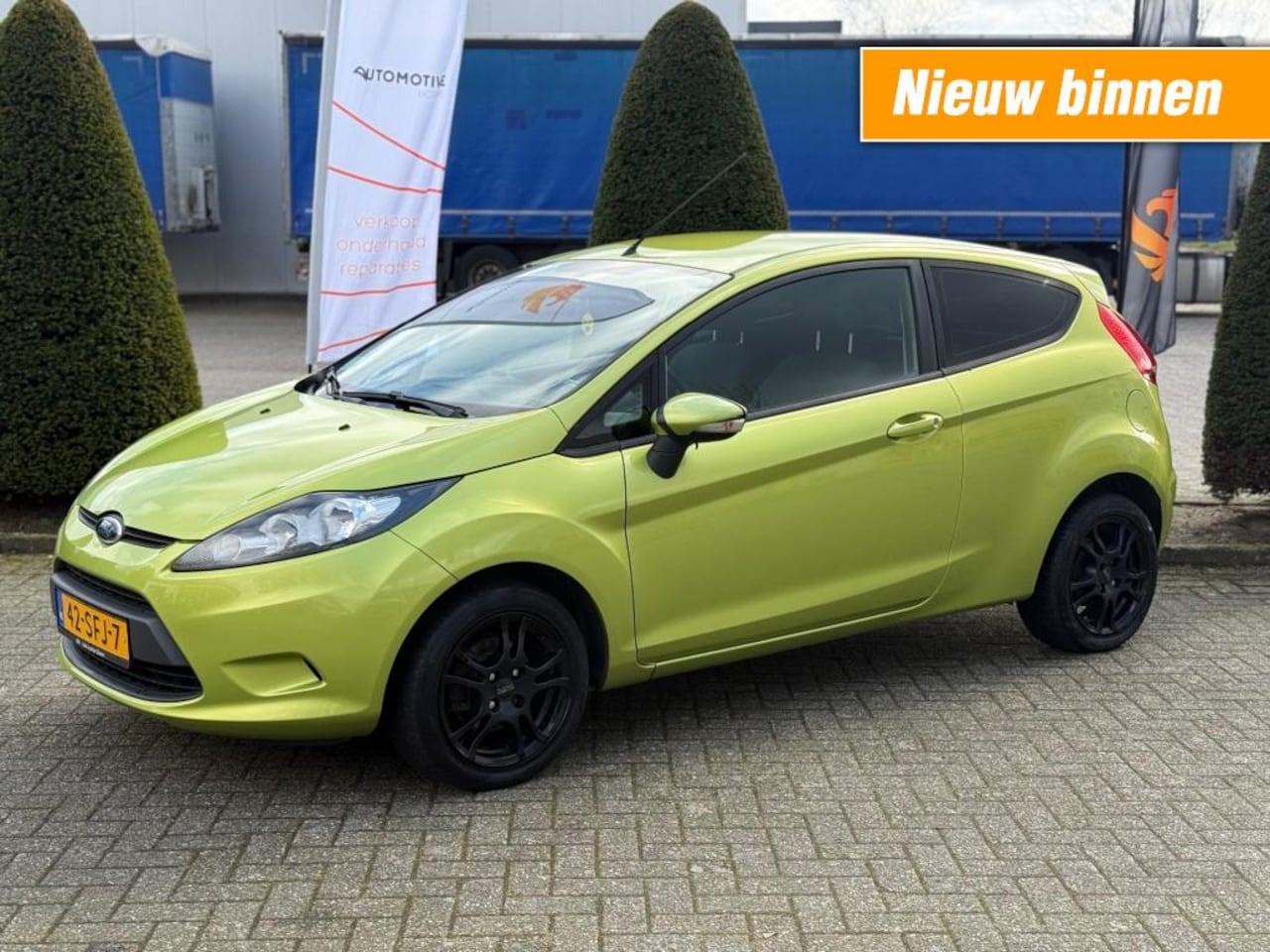 Ford Fiesta - 1.25 LIMITED / AIRCO / SPORTVELGEN / UNIEKE KLEUR - AutoWereld.nl