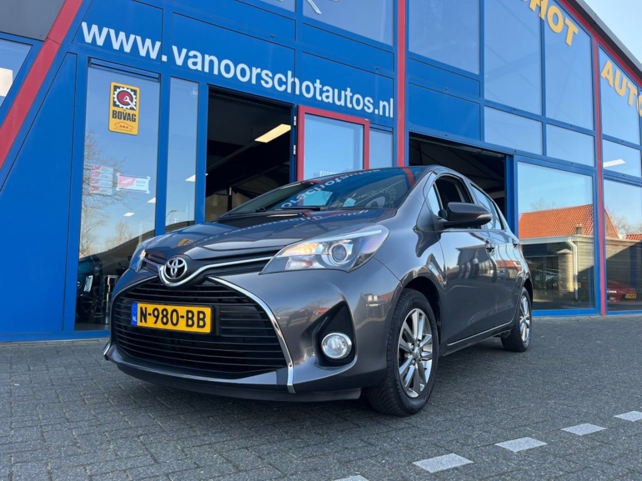 Toyota Yaris - 1.3 VVT-I Automaat 5-Deurs Navi Camera Airco - AutoWereld.nl