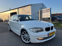 BMW 1-serie - 118i 2008 5DRS Sport Airco LMV Wit