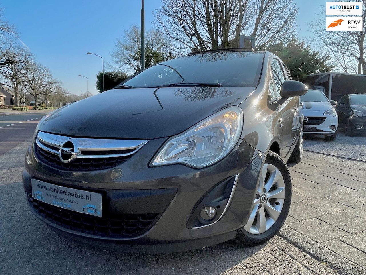 Opel Corsa - 1.4-16V Clima Elek Pakket Lmv Pano Cruise Pdc - AutoWereld.nl