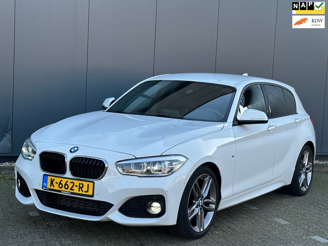 BMW 1-serie - 116i M Sport Edition | Nap | Leer | Led - AutoWereld.nl