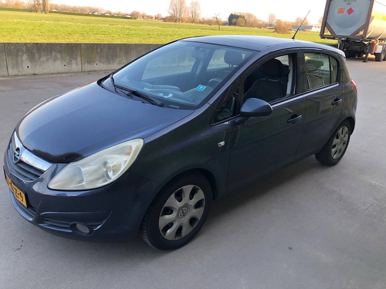 Opel Corsa - 1.4-16V Enjoy 1.4-16V Enjoy - AutoWereld.nl