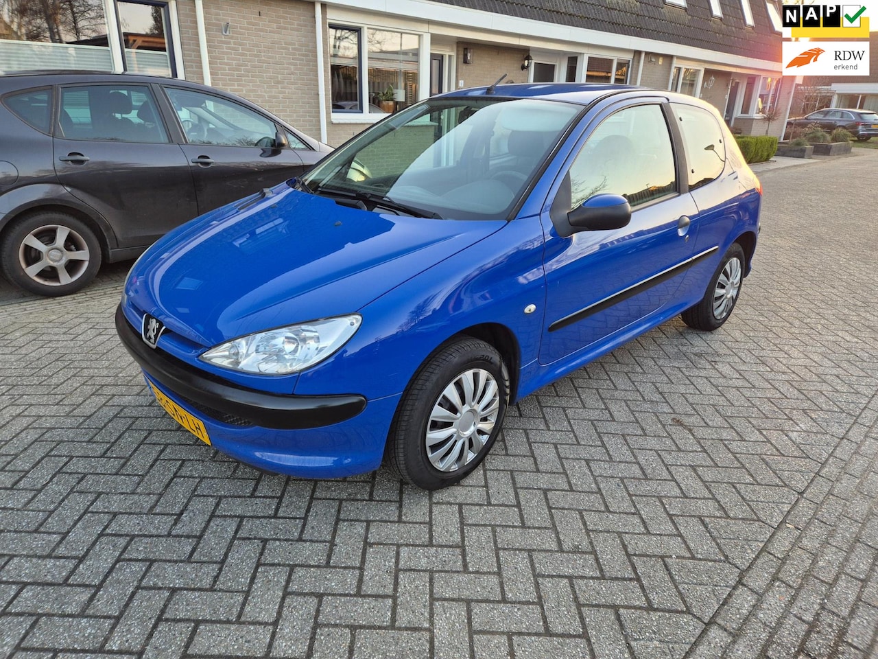 Peugeot 206 - 1.4 One-line nwe apk 2006 - AutoWereld.nl