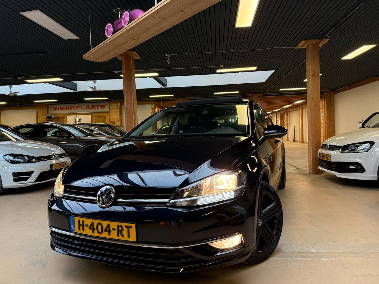 Volkswagen Golf - 1.6 TDI Comfortline Business Pano Navi Airco Cruise Control - AutoWereld.nl