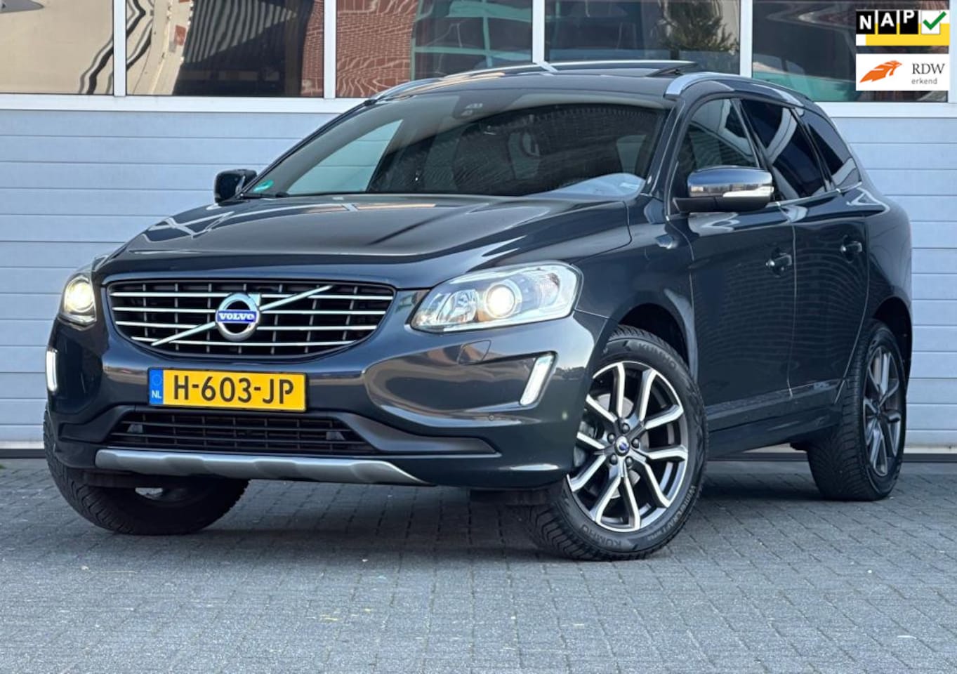 Volvo XC60 - 2.4 D5 Summum AWD 220pk Euro6 19 inch MY2016 - AutoWereld.nl