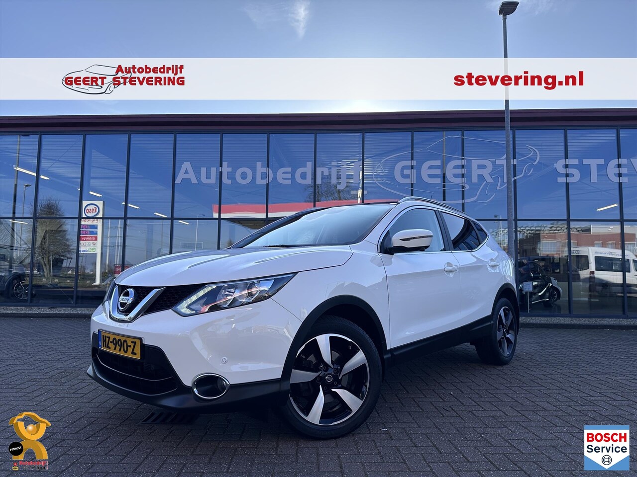 Nissan Qashqai - 1.2 DIG-T 2WD / Conecta / Pano-dak / Navi / Trekhaak - AutoWereld.nl