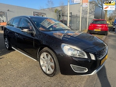 Volvo V60 - 3.0 T6 AWD Summum adaptive cruise, camera, navi, automaat, leder, multi-stuur, trekhaak, x