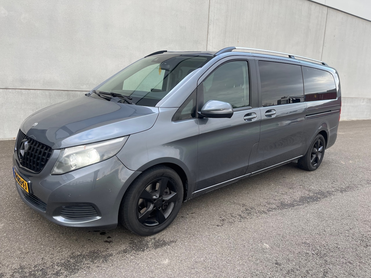 Mercedes-Benz V-klasse - 250d 4-MATIC L3H1 DC Avantgarde Edition - AutoWereld.nl