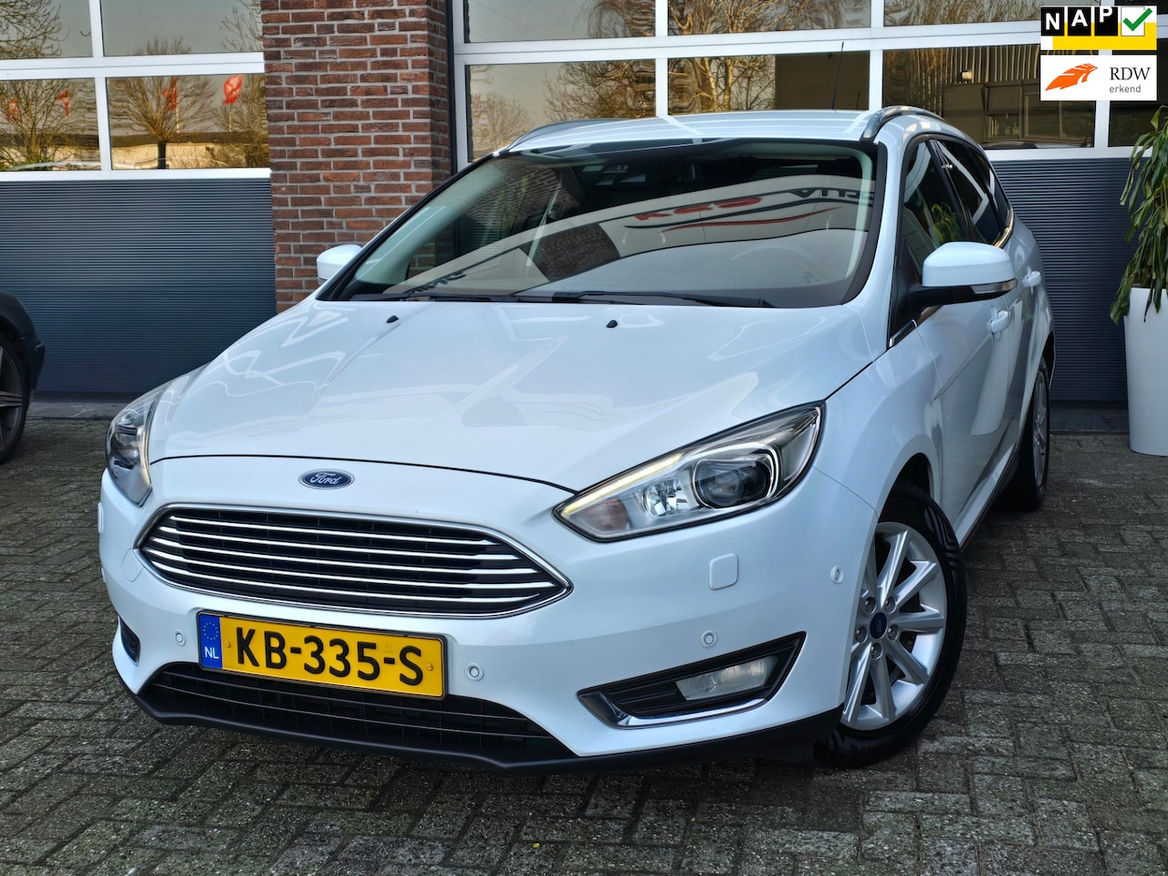 Ford Focus Wagon - 1.0 First Edition Apk|Led |Pdc |Navi |Trekhaak - AutoWereld.nl