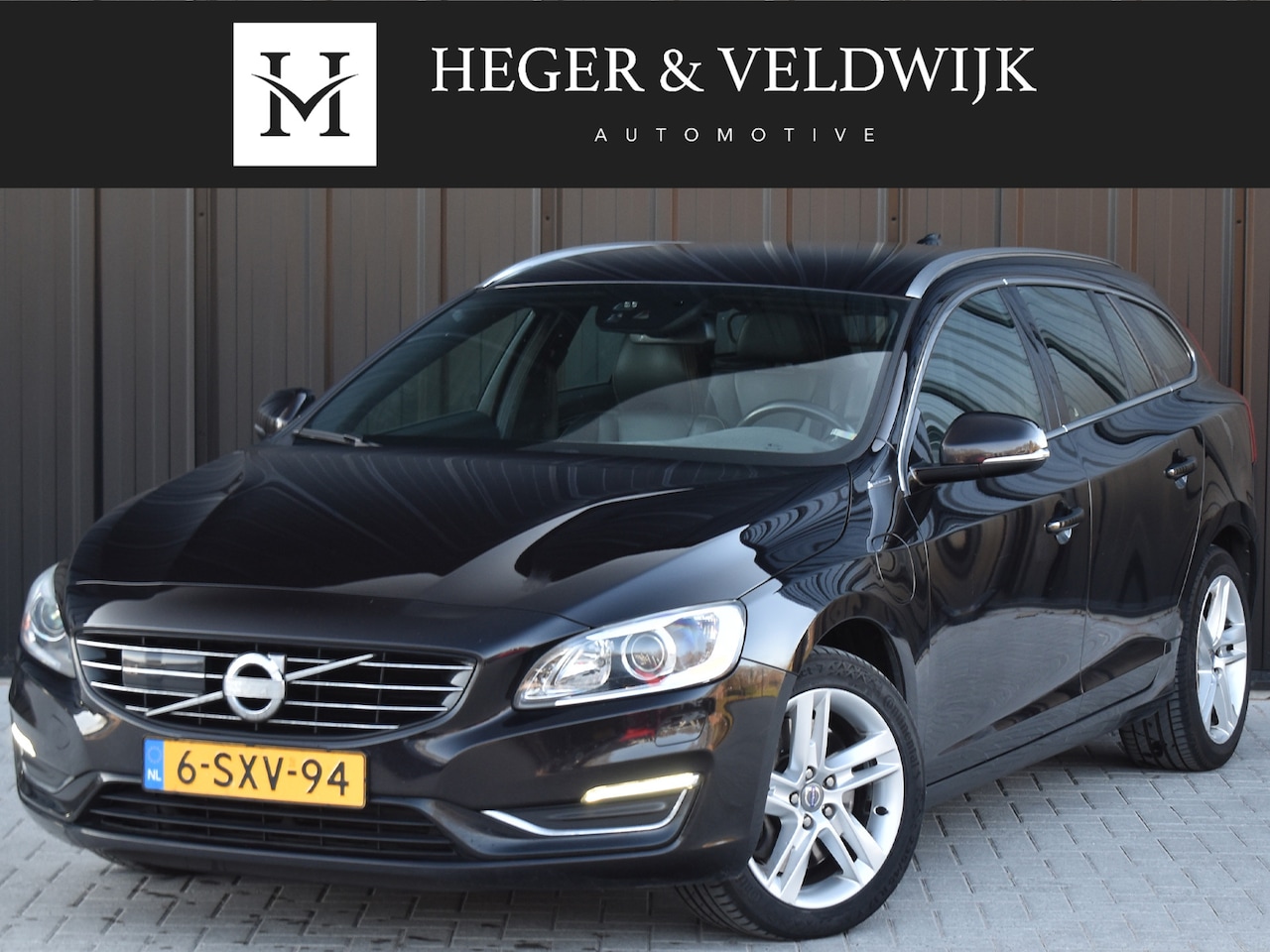 Volvo V60 - 2.4 D6 AWD PLUG IN HYBRID SUMMUM | LEDER | MEMORYS SEATS - AutoWereld.nl