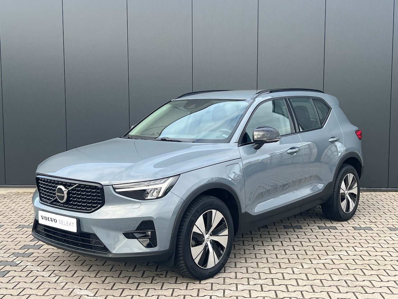 Volvo XC40 - T4 Plug-in hybrid Plus Dark | Leder | Harman/Kardon | BLIS | Adaptive Cruise | LED | DAB | - AutoWereld.nl