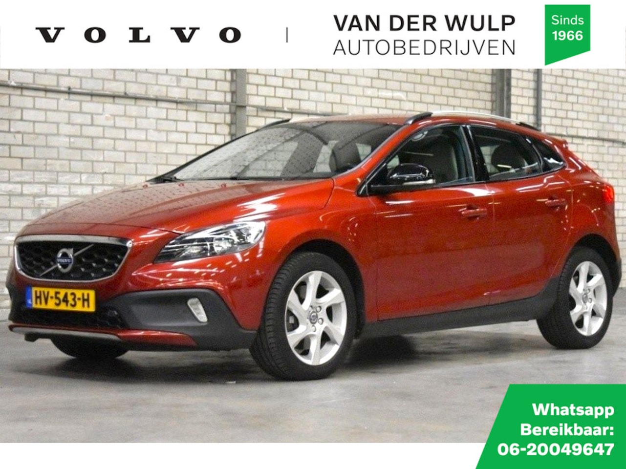 Volvo V40 Cross Country - T3 152pk Aut. Momentum Business Pack - AutoWereld.nl