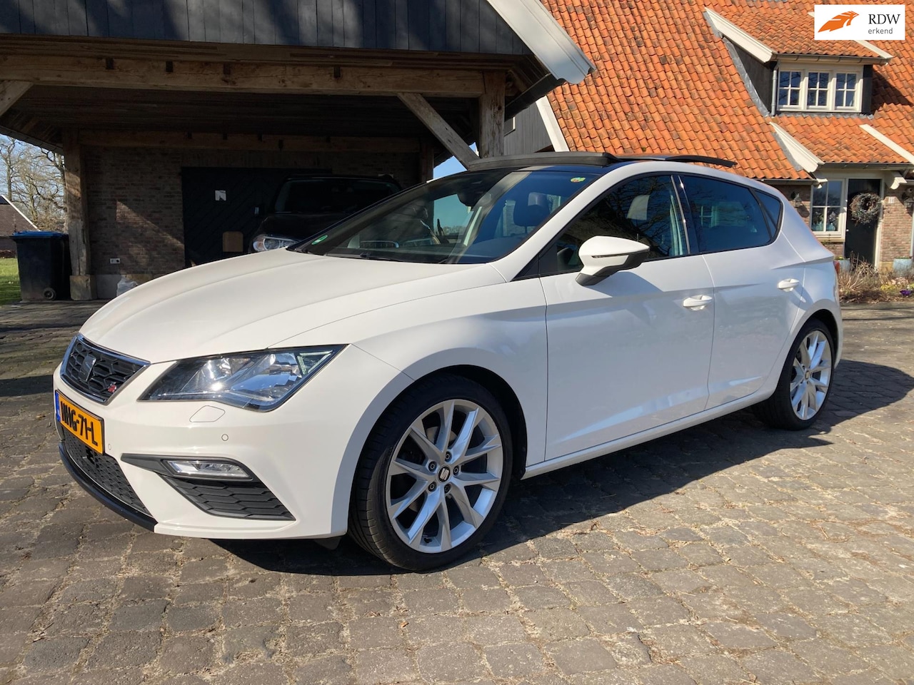 Seat Leon - FR 1.4 EcoTSI FR Business Intense - AutoWereld.nl