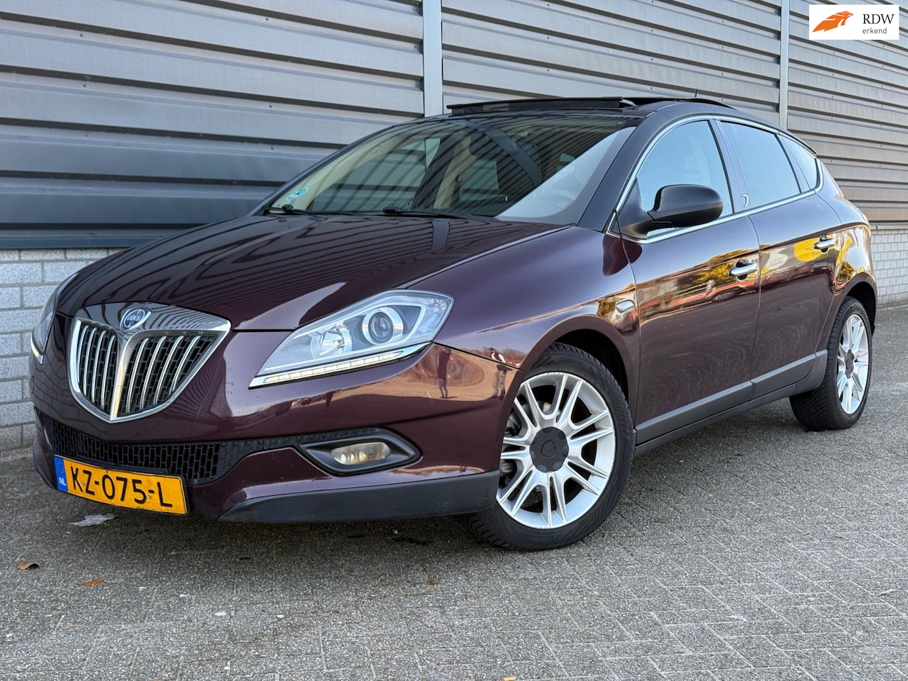 Lancia Delta - 1.4-16V Platino Led Navi Cruise Pano Trekhaak - AutoWereld.nl