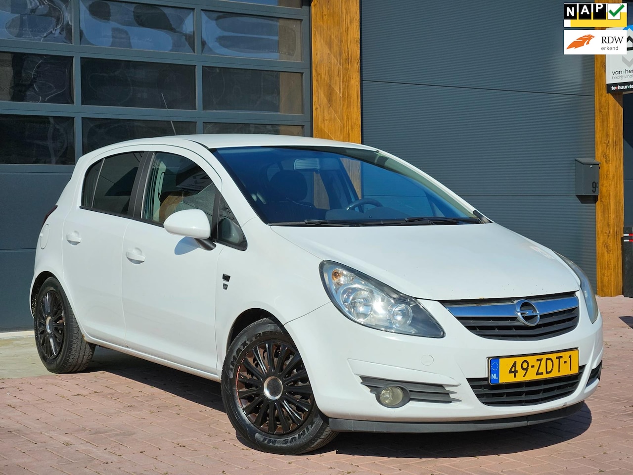 Opel Corsa - 1.3 CDTi EcoFlex Cosmo Airco |Cruise |Stuurbed |Electr Ramen |Nap |Boekjes - AutoWereld.nl