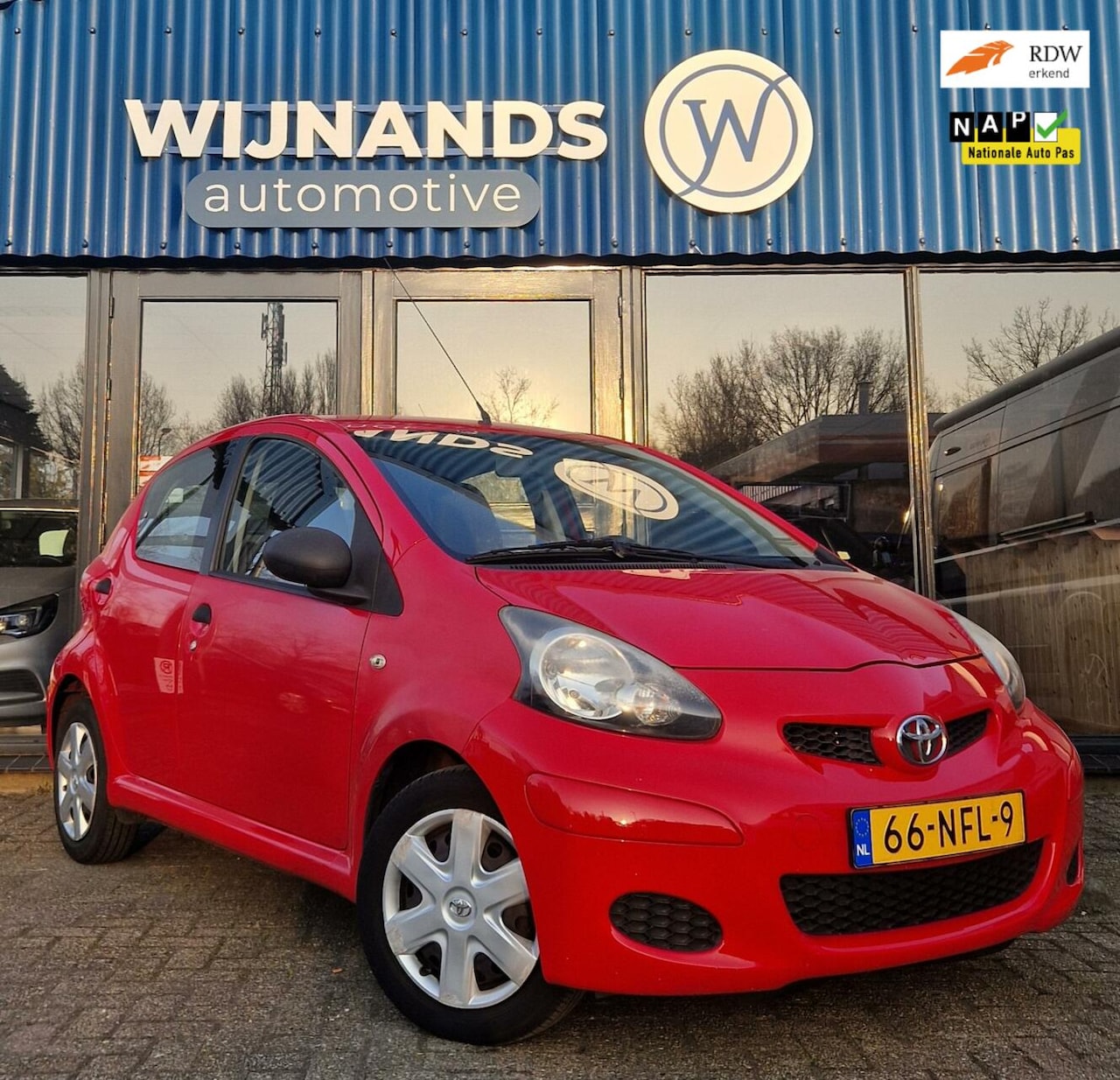 Toyota Aygo - 1.0-12V Comfort*Airco*5Deurs*Radio*Cent - AutoWereld.nl