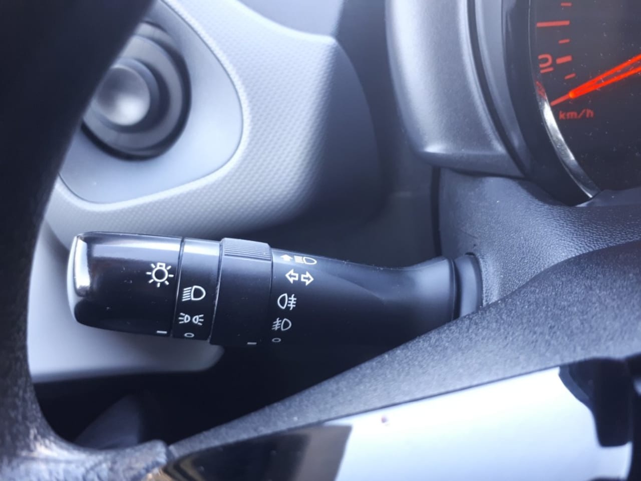 Peugeot 108 - 1.0 e-VTi Active RADIO/AIRCO/CENTR.VERGR/ELEC.RAMEN