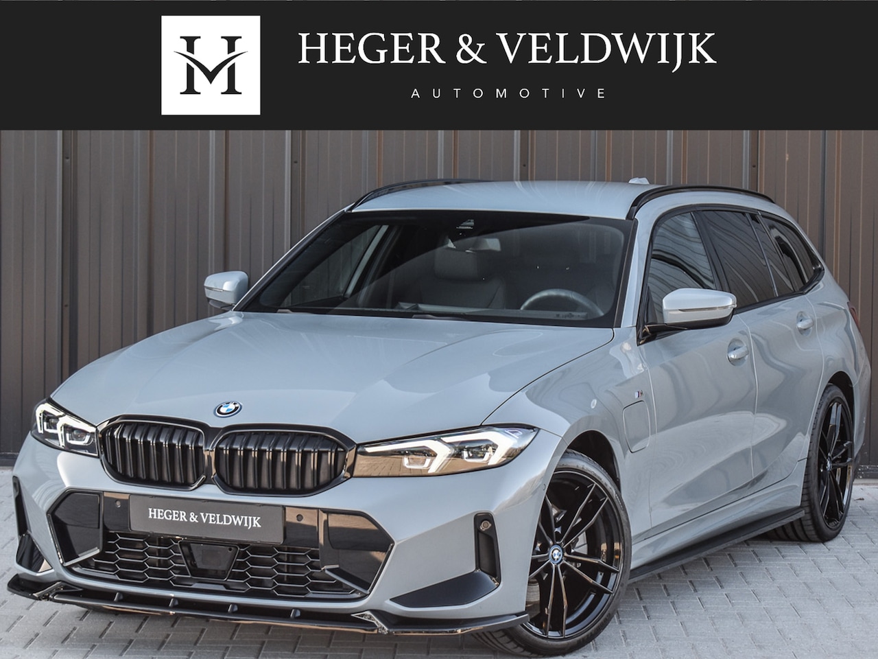 BMW 3-serie Touring - 330e xDRIVE | M-SPORT | COMFORT ACCESS | TREKHAAK | MEMORY SEATS | AMBIANCE INTERIEUR | AC - AutoWereld.nl