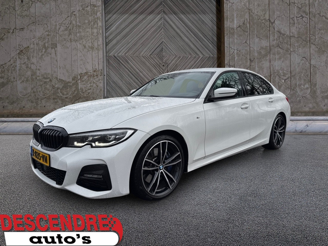 BMW 3-serie - 330i High Executive M-SPORT - AutoWereld.nl