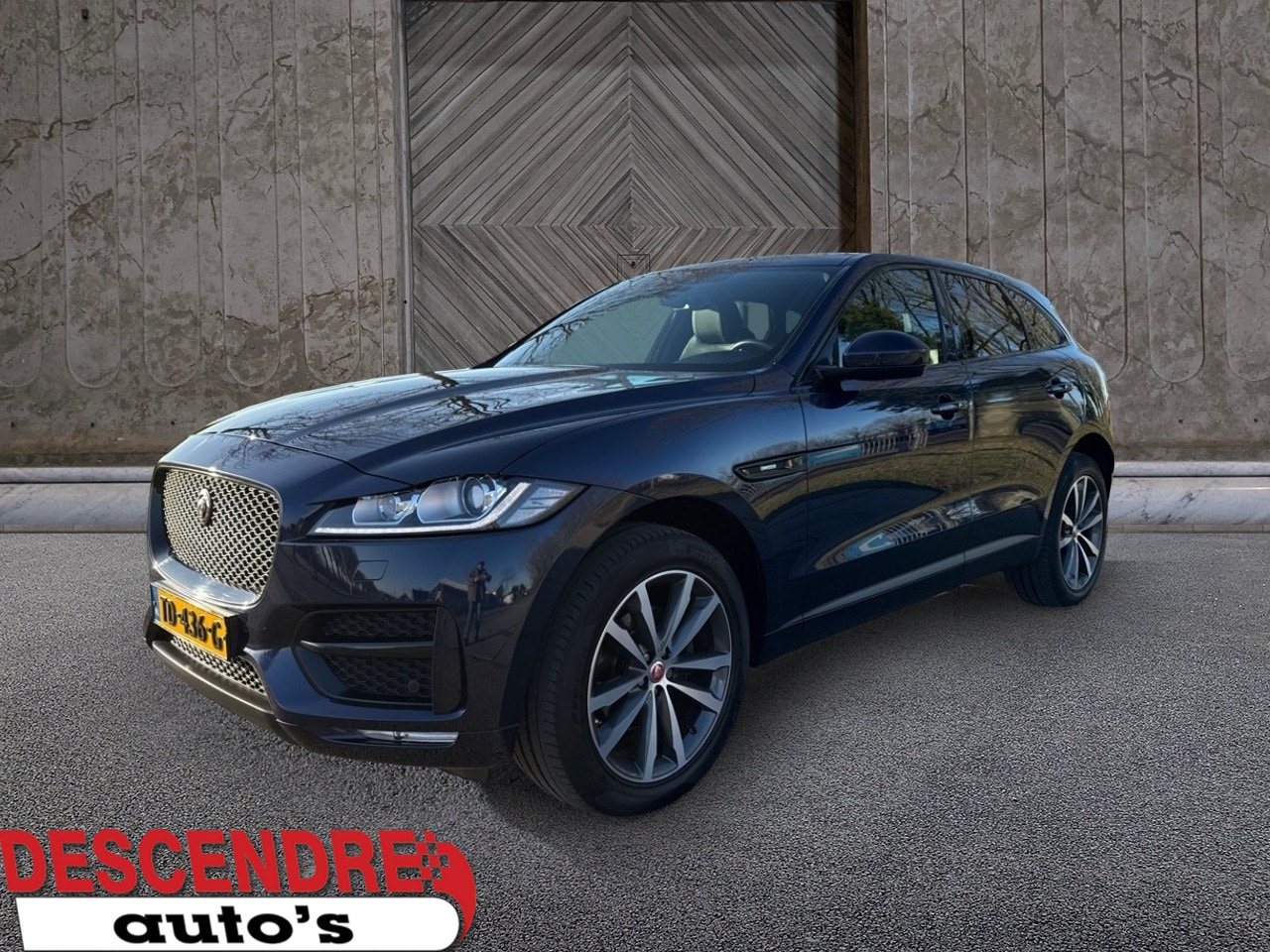 Jaguar F-Pace - 2.0 R-Sport AWD 20d - AutoWereld.nl