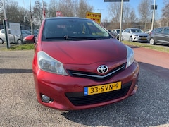 Toyota Yaris - 1.3 VVT-i Dynamic NW MODEL NAV CRUISECONTR AIRCO 6BAK