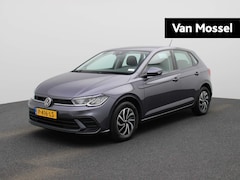 Volkswagen Polo - 1.0 TSI Life Automaat | Navigatie | Airco | Parkeersensoren | LED | 15 Inch Velgen |