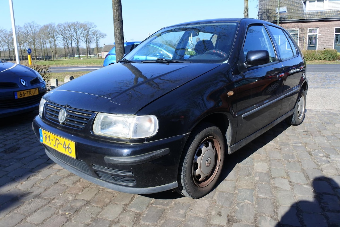 Volkswagen Polo - 1.6 5 drs automaat 1`67 dkm apk 19-7-2025 - AutoWereld.nl