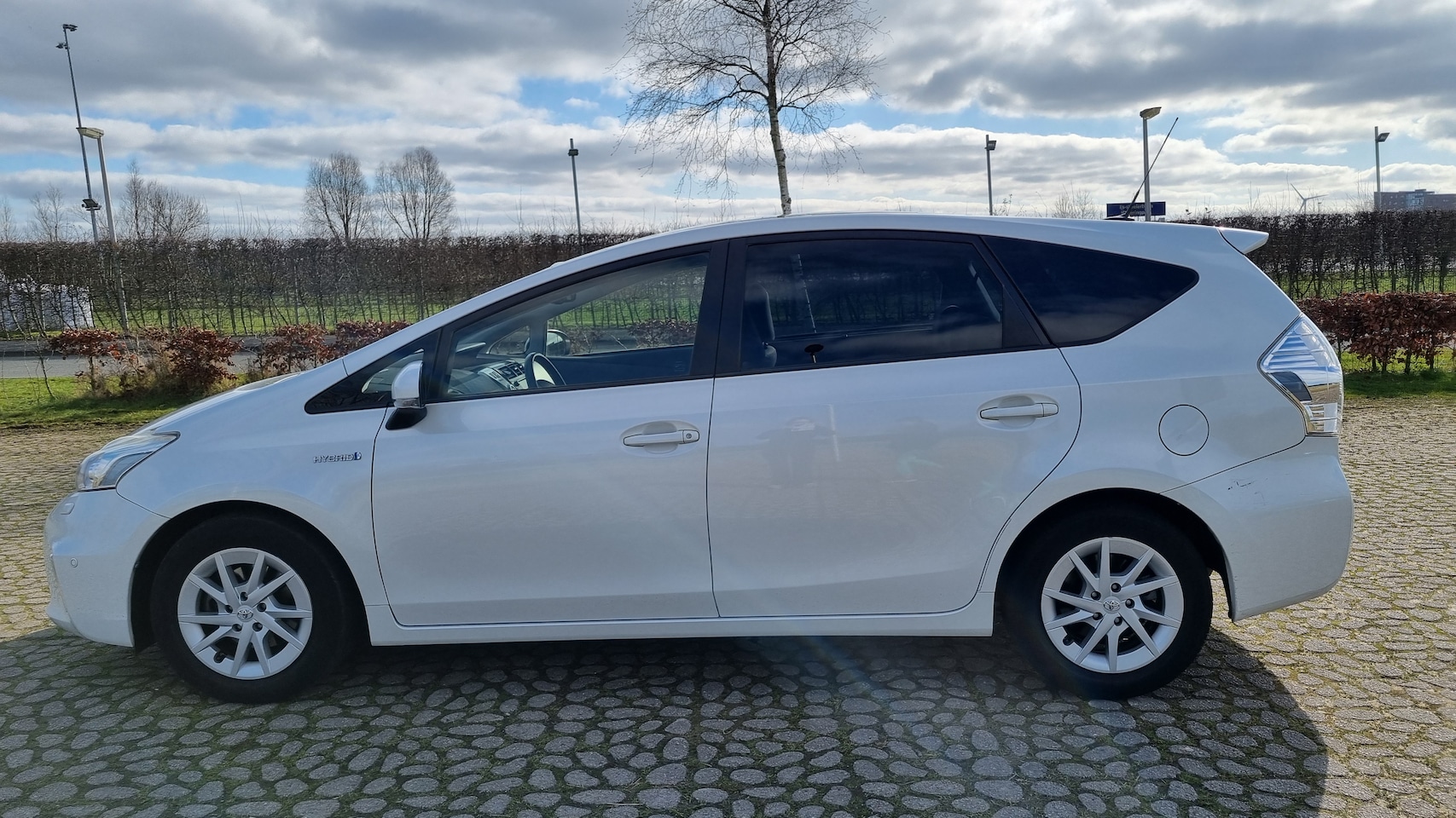 Toyota Prius Wagon - 1.8 Dynamic Business Limited - AutoWereld.nl