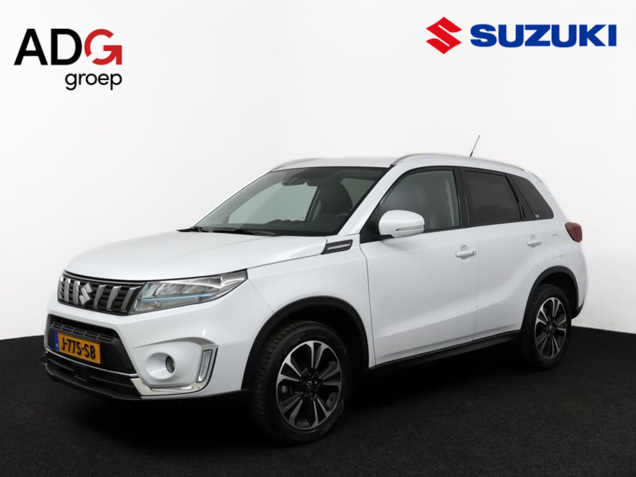 Suzuki Vitara - 1.4 Boosterjet Style Smart Hybrid | Climate control | Cruise control adaptive | Navigatie - AutoWereld.nl